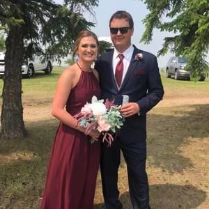 Meet your Posher, Selena